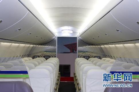 中國國產(chǎn)C919大型客機(jī)獲得100架啟動訂單