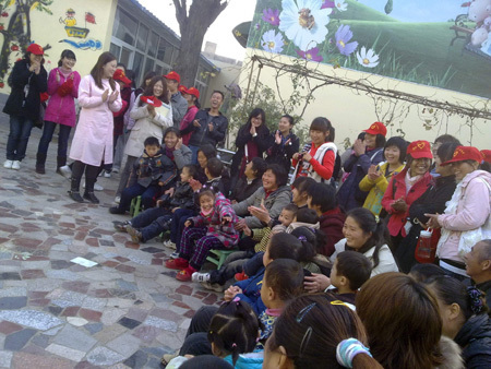 河大學(xué)子走進(jìn)殘疾人健康診療中心 關(guān)愛殘障兒童