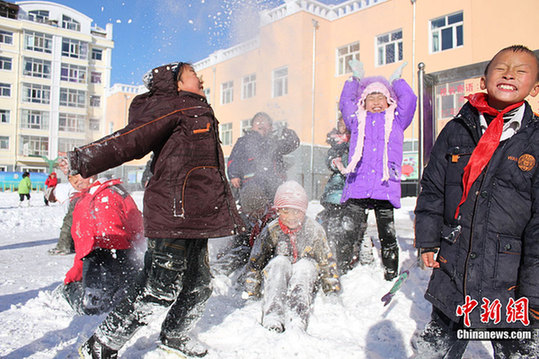 烏魯木齊大雪致交通擁堵