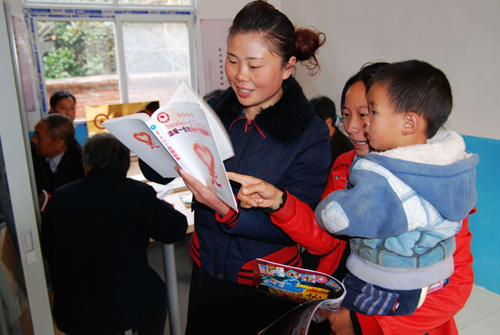 河南潢川：農(nóng)村書屋深受村民歡迎