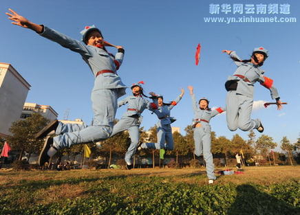 90后大學(xué)生愛“紅裝”