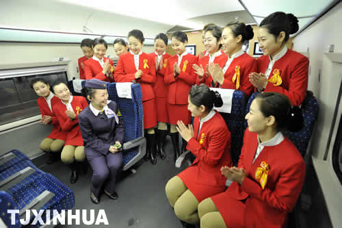 京津城際動(dòng)車組努力打造世界高鐵服務(wù)品牌