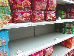 重慶家樂(lè)福因拒絕康師傅漲價(jià)10%被停止供貨