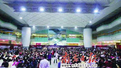 深圳再現(xiàn)搶房盛況 樓價還漲首付或提至五成