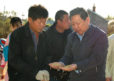 國家糧食局:糧食安全有保障 價格總體穩(wěn)定