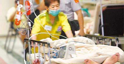 冷血女護士上傳患者切腹照 網(wǎng)友狠批“沒醫(yī)德”