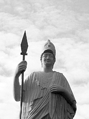 西安西北大學(xué)現(xiàn)雷人雕像 女?huà)z雅典娜長(zhǎng)著校董臉