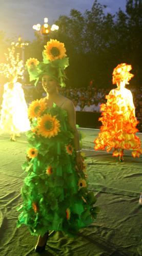 克拉瑪依：環(huán)保時裝秀迎接“環(huán)境日”