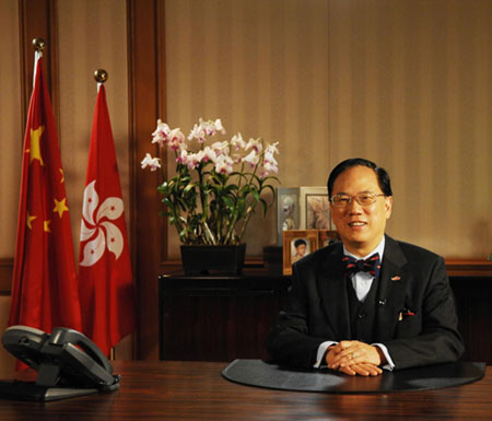 曾蔭權(quán)：背靠祖國、自強(qiáng)不息的香港會更好