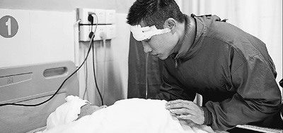 農(nóng)村小伙騎車(chē)撞老人堅(jiān)持送醫(yī) 變賣(mài)家產(chǎn)全力救治