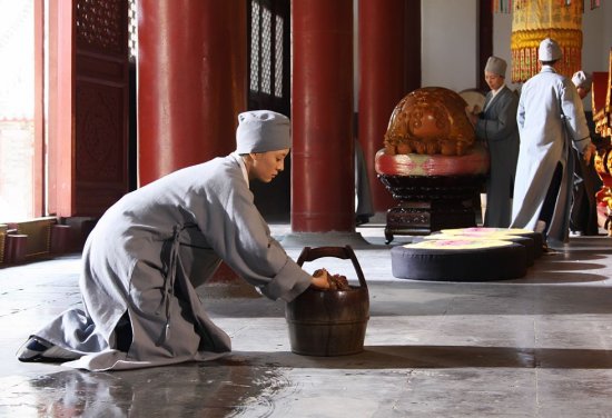 劉詩詩被囚孫儷當(dāng)尼姑 盤點(diǎn)落魄中的美女妖男