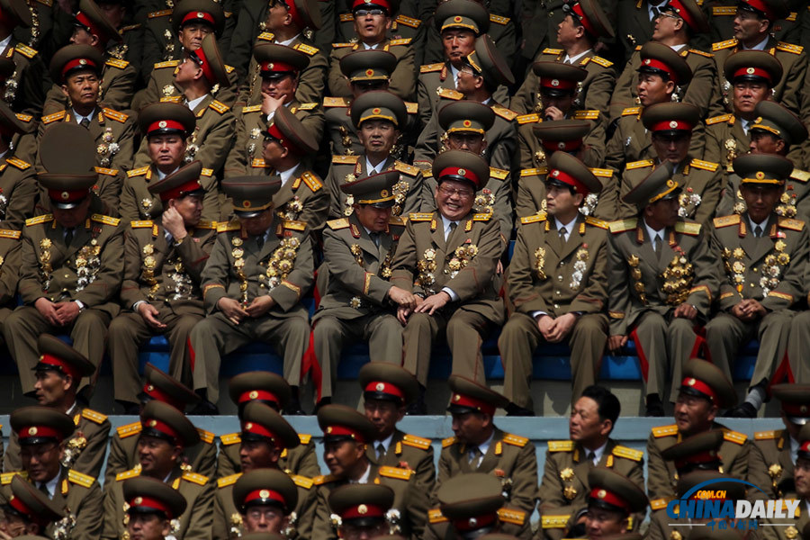 中國(guó)日?qǐng)?bào)記者王敬《朝鮮慶祝金日成誕辰100周年》獲華賽大獎(jiǎng)