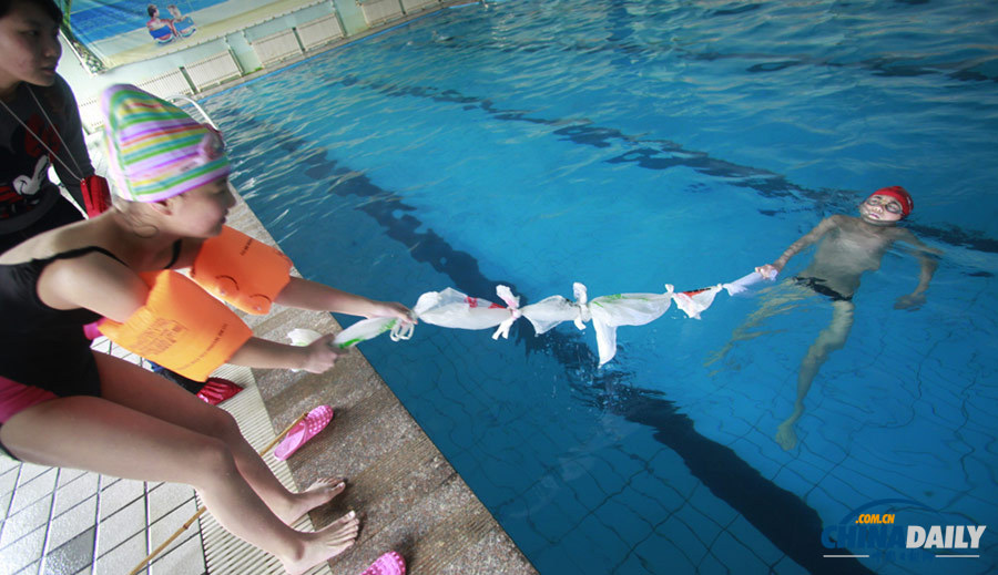 全國(guó)各地中小學(xué)開(kāi)展“安全教育日”活動(dòng)