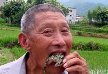 揭秘易裝癖男士的瘋狂夜生活 盤點(diǎn)令人震驚的怪癖