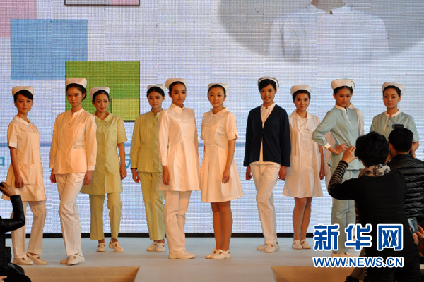 [第一回應]白大褂變粉藍綠，京醫(yī)管局詳解醫(yī)患新裝