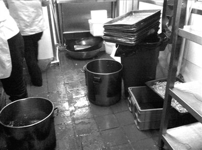 金漢斯被曝餐具不消毒 吃剩餐點(diǎn)重回餐桌