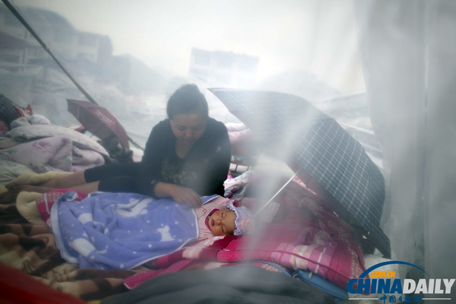 中國日報(bào)聚焦蘆山地震之堅(jiān)守篇