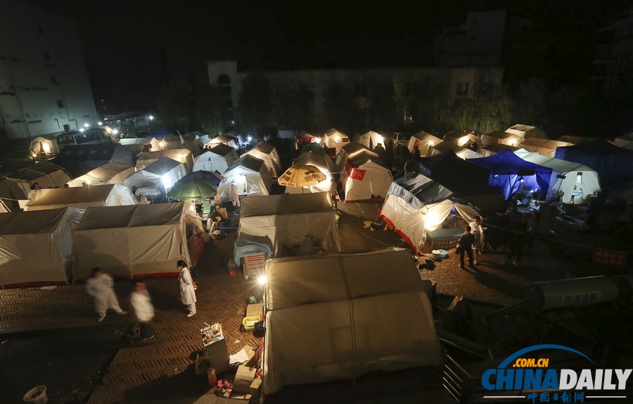 中國日報(bào)聚焦蘆山地震之堅(jiān)守篇