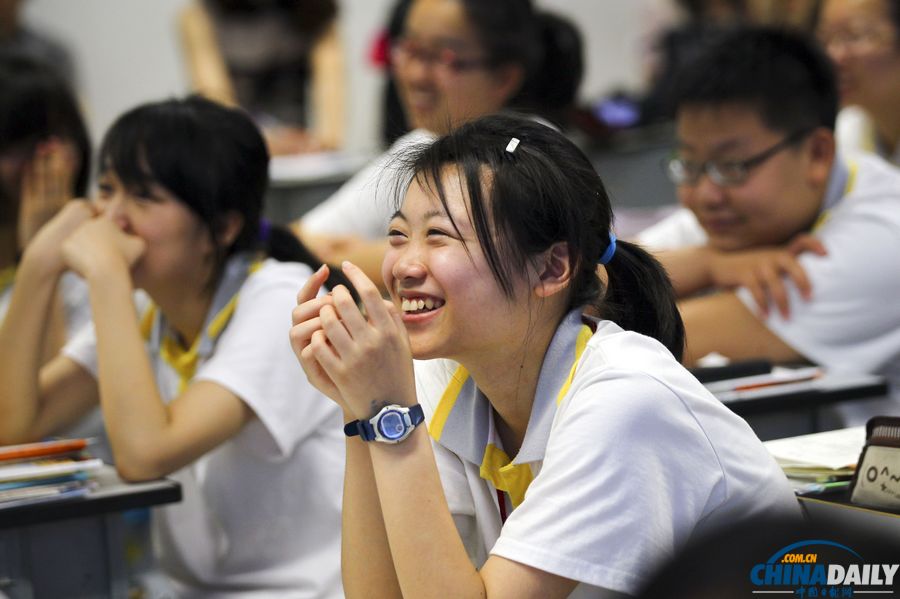 中國(guó)日?qǐng)?bào)聚焦中國(guó)首次太空授課