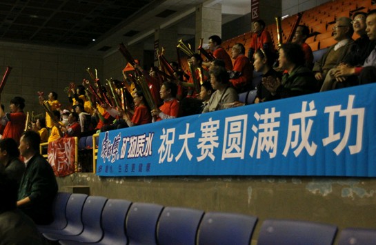 康師傅礦物質(zhì)水助力南京全運(yùn)會男排預(yù)賽 提供訓(xùn)練及比賽用水