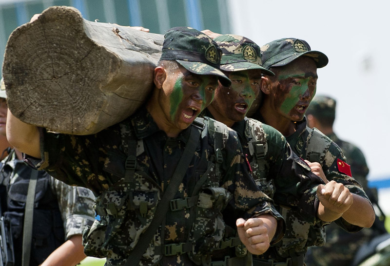 高清：駐港部隊(duì)舉行“軍營開放日”活動(dòng)
