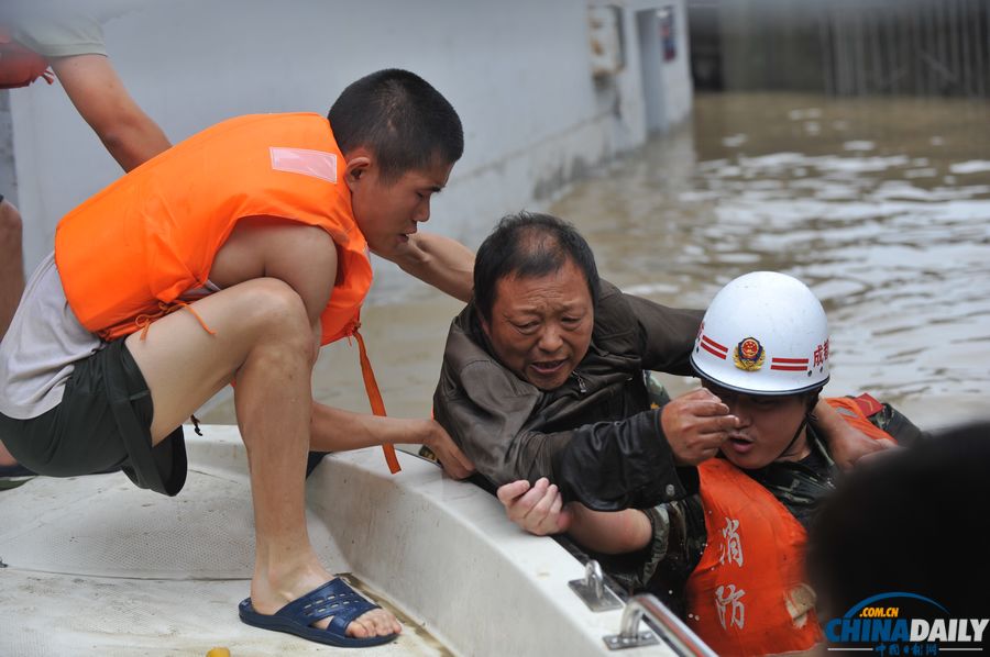 沱江洪峰過(guò)境成都金堂