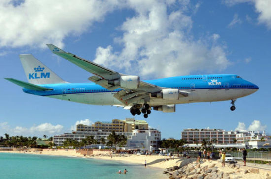 生死一線間!盤點(diǎn)世界最危險(xiǎn)的機(jī)場(chǎng)