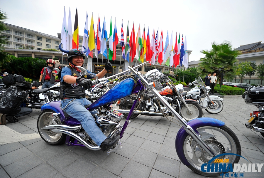 湖南張家界:200名哈雷騎士“騎”聚武陵源世界自然遺產(chǎn)地