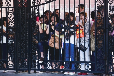 《小學(xué)生減負(fù)十條規(guī)定》征求意見(jiàn)結(jié)束 小學(xué)留不留作業(yè)成為主要爭(zhēng)議