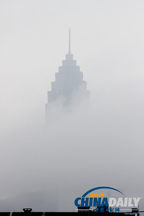 超強臺風“天兔”來襲 浙江紹興現(xiàn)海市蜃樓