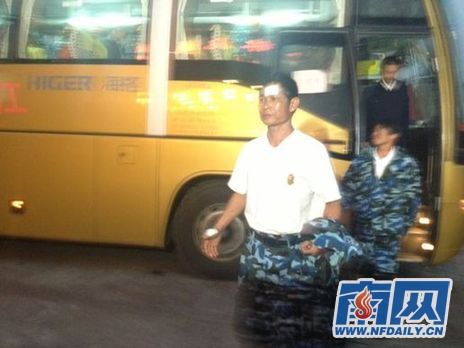 55名在西山遇險漁民抵達(dá)臺山(圖)