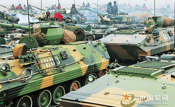 沈陽軍區(qū)近2萬官兵參與“聯(lián)合-2013”實兵演習(xí)