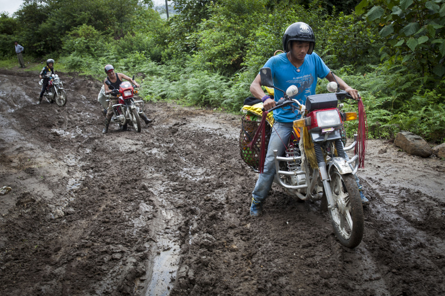 圖片故事：路通墨脫 從天塹到通途