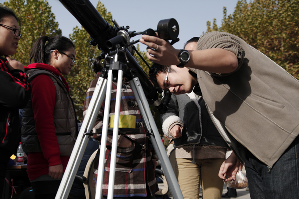國(guó)家天文臺(tái)“路邊天文” 近距離接觸科普天文知識(shí)