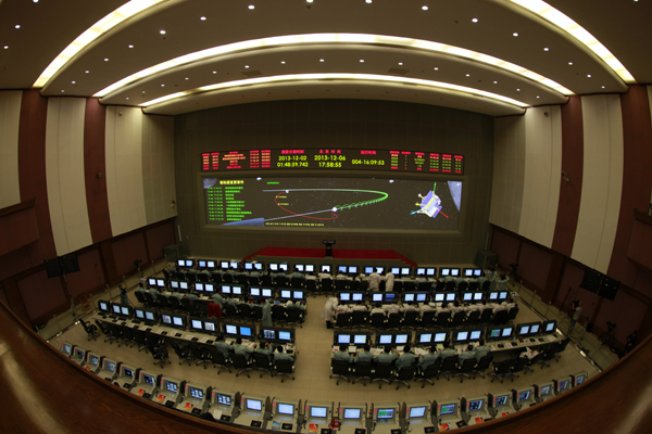 嫦娥三號成功實施近月制動順利進入環(huán)月軌道