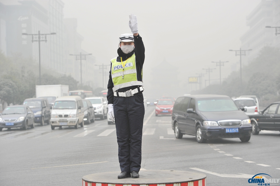 西安：霧霾指數(shù)爆表 空氣嚴(yán)重污染