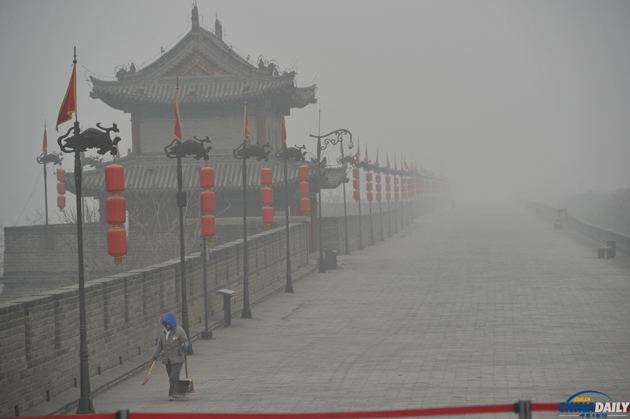 西安：霧霾指數(shù)爆表 空氣嚴(yán)重污染