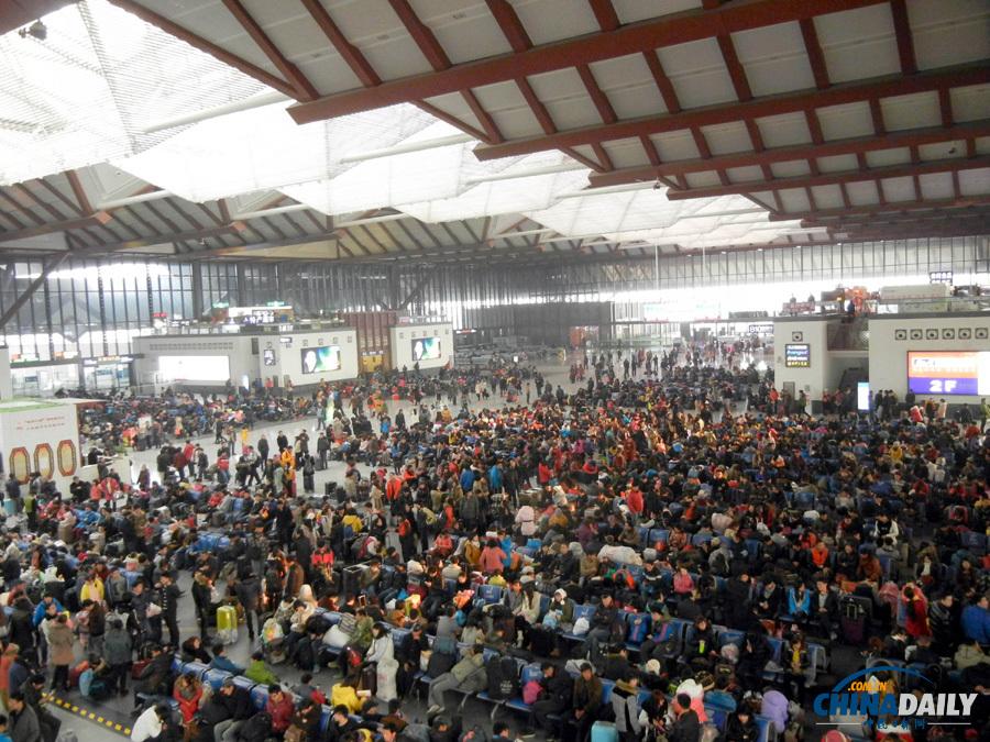 蘇州火車站迎來春運(yùn)前客流高峰