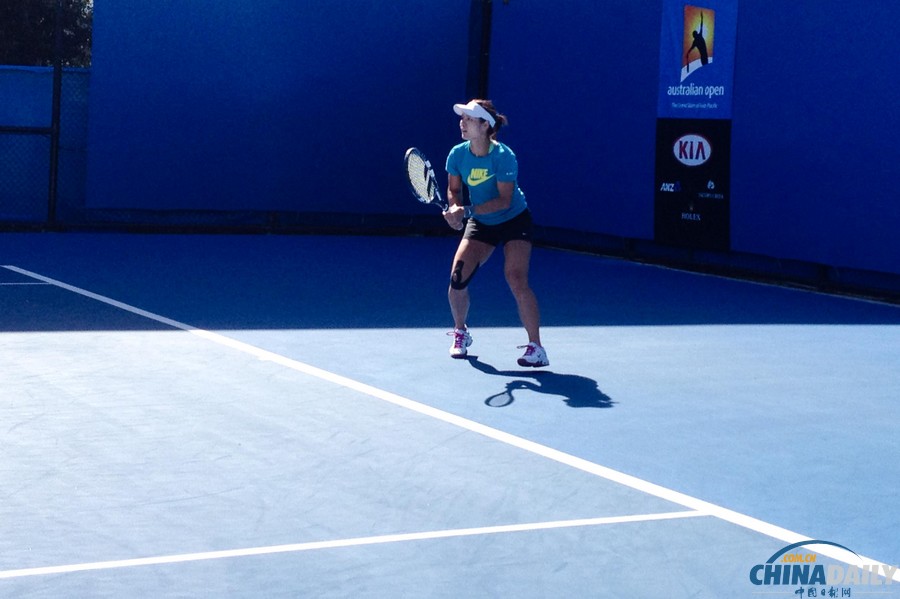 直擊澳網(wǎng)女單決賽 場外球迷為李娜助威