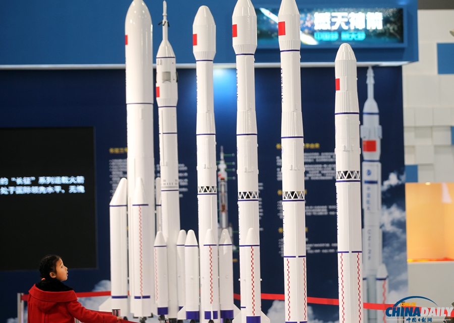 “玉兔”號(hào)月球車(chē)助陣中國(guó)科技館航天科普展