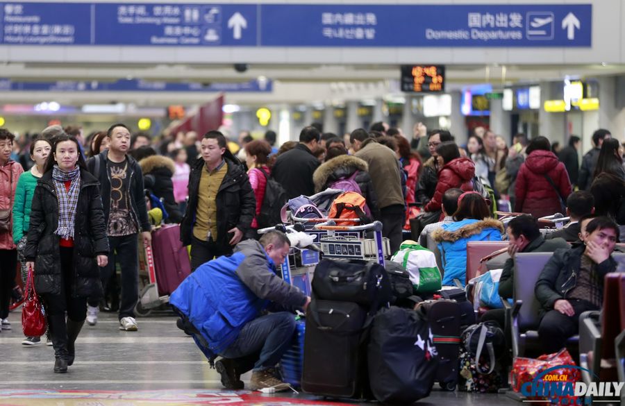 北京初雪路滑多人摔傷 就診骨科醫(yī)院道路擁堵
