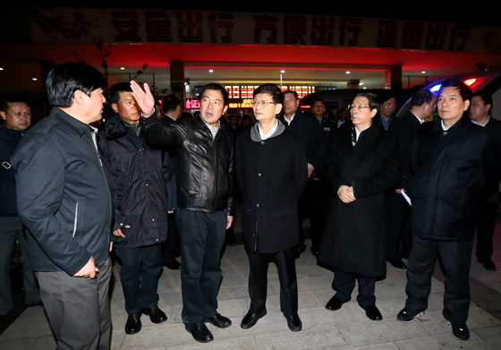 孟建柱在昆明指導(dǎo)“3·01”嚴(yán)重暴力恐怖事件處置工作