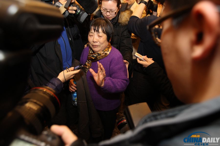 失聯(lián)客機(jī)家屬與馬航代表進(jìn)行溝通