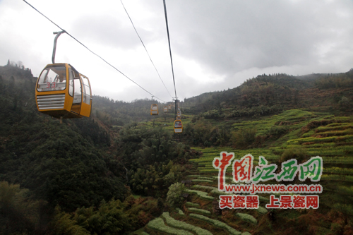 全國(guó)網(wǎng)媒記者邂逅婺源篁嶺 云山“婺”海令人醉