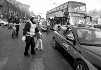 開(kāi)學(xué)第一天早高峰流量明顯上升