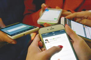 大四學(xué)生微信朋友圈賣面膜 不到一年月收入超50萬(wàn)