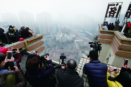 4秒擺平22層大樓！沙坪壩“加蓋”新節(jié)奏