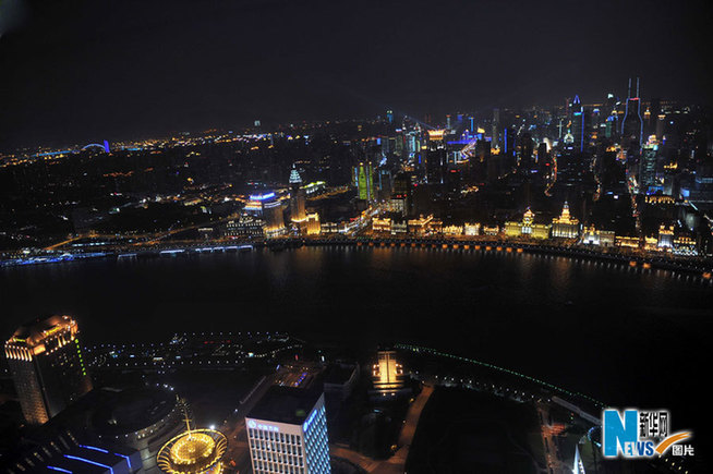 浦江兩岸燈光璀璨