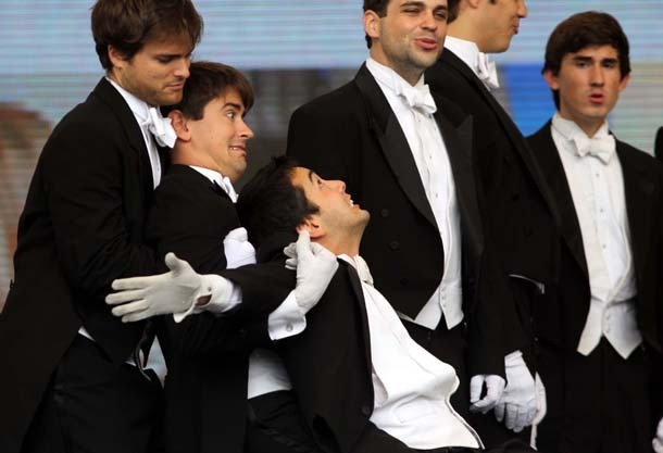 向青春與未來吶喊——世界名校大聯(lián)歡活動拉開序幕