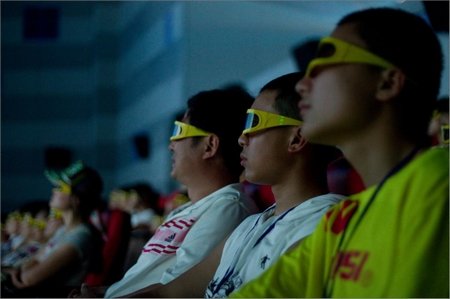 石油館如何締造排隊(duì)神話 4D電影比阿凡達(dá)刺激(圖)